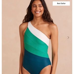 Summersalt Sidestroke bathing suit. Never worn without tags